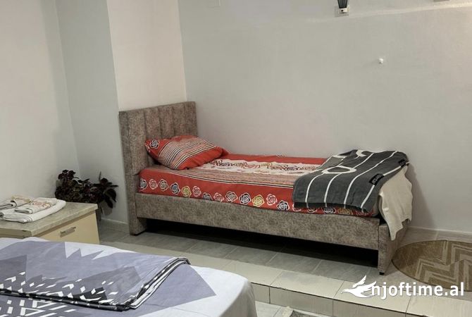Shtepi me qera 1+1 ne Tirane - 50,000 Leke