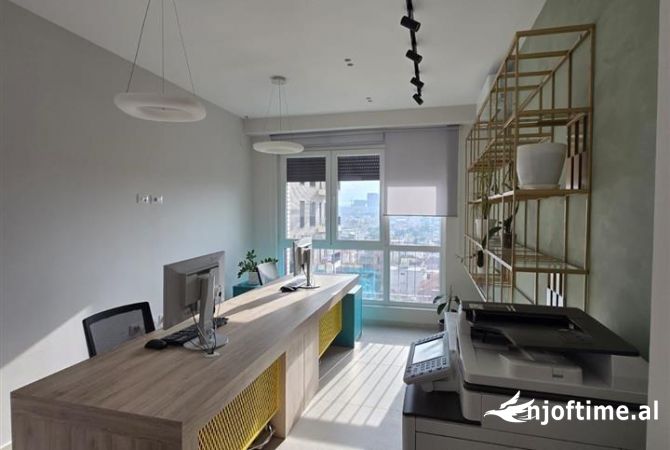 Ambient biznesi me qera 3+1 ne Tirane - 50,000 Leke