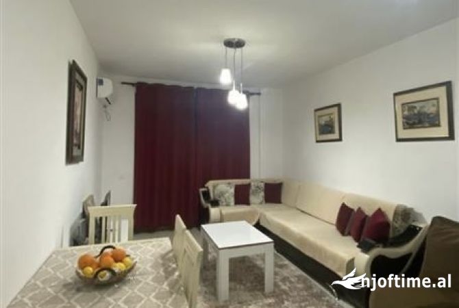 Shtepi me qera 1+1 ne Tirane - 30,000 Leke