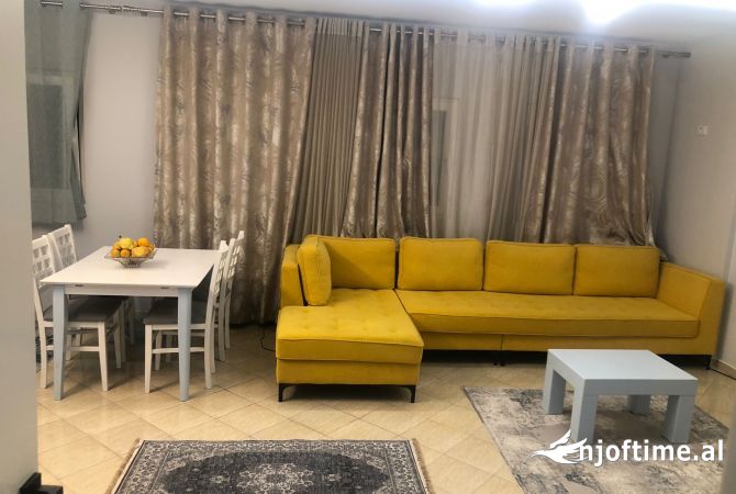 Shtepi me qera 2+1 ne Tirane - 65,000 Leke