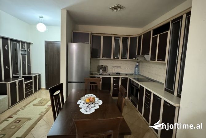 Shtepi me qera 2+1 ne Tirane - 45,000 Leke
