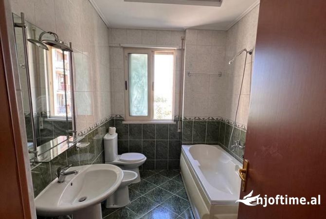 Shtepi me qera 1+1 ne Tirane - 48,000 Leke
