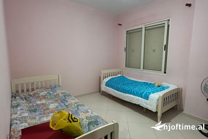 Shtepi ne shitje Apartament ne Tirane, 1+1, Mobilimi E mobiluar, Pagesa 85,000  Euro.