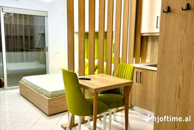 Shtepi me qera Apartament ne Tirane, Garsoniere, Mobilimi E mobiluar, Pagesa 500  Euro.