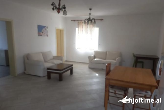 Shtepi me qera 3+1 ne Tirane - 50,000 Leke