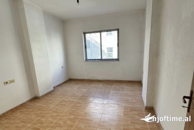 Shtepi ne shitje 3+1 ne Tirane - 193,000 Euro