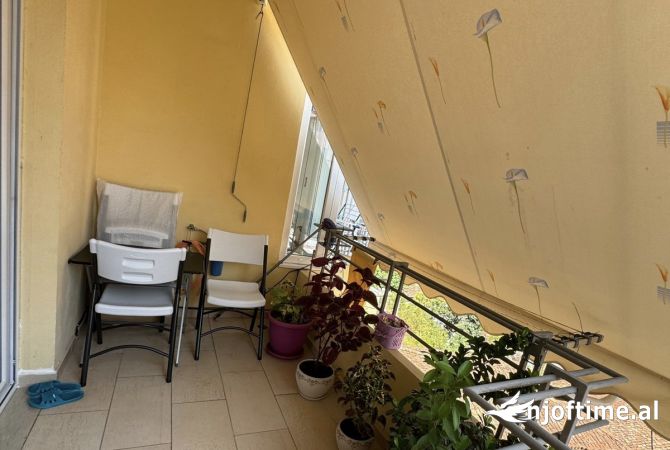 Shtepi ne shitje Apartament ne Tirane, 2+1, Mobilimi E mobiluar, Pagesa 295,000  Euro.