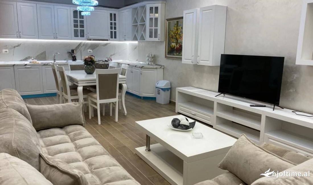 Shtepi me qera Apartament ne Tirane, 2+1, Mobilimi E mobiluar, Pagesa 550  Euro.