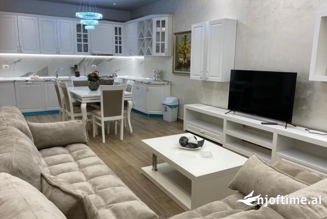 Shtepi me qera 2+1 ne Tirane - 550 Euro
