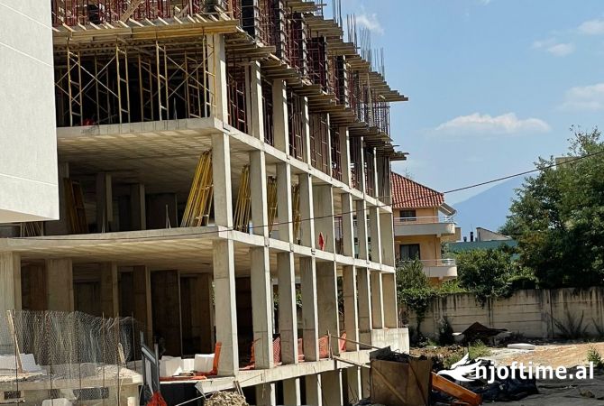 Shtepi ne shitje Apartament ne Tirane, 1+1, Mobilimi E mobiluar, Pagesa 61,000  Euro.
