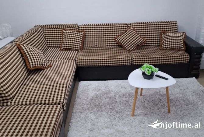 Shtepi me qera 1+1 ne Tirane - 50,000 Leke