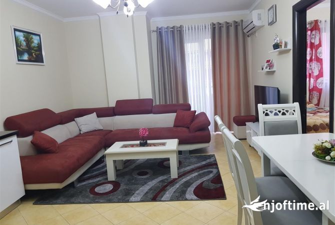 Shtepi me qera 2+1 ne Tirane - 45,000 Leke