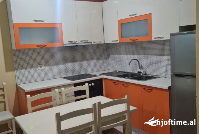Shtepi me qera 1+1 ne Tirane - 40,000 Leke