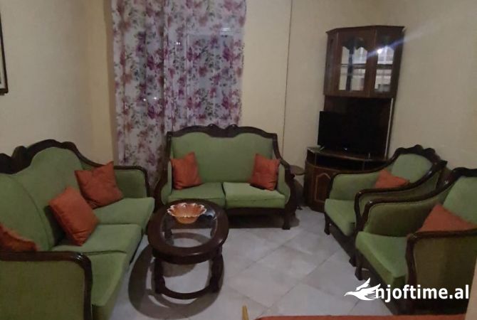 Shtepi me qera 1+1 ne Tirane - 40,000 Leke