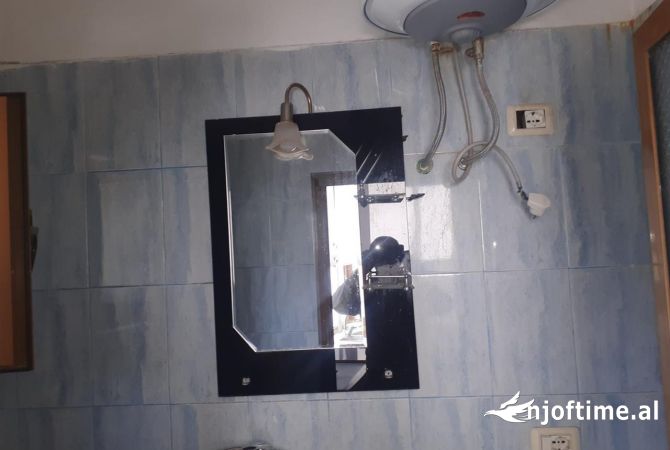 Shtepi me qera Shtepi Private ne Tirane, 1+1, Mobilimi E mobiluar, Pagesa 30,000  Leke.