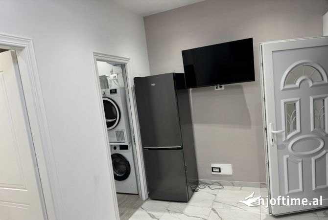 Shtepi me qera Shtepi Private ne Tirane, 1+1, Mobilimi E mobiluar, Pagesa 45,000  Leke.