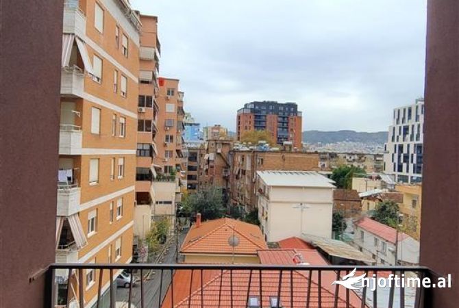 Shtepi me qera Apartament ne Tirane, 1+1, Mobilimi E mobiluar, Pagesa 550  Euro.