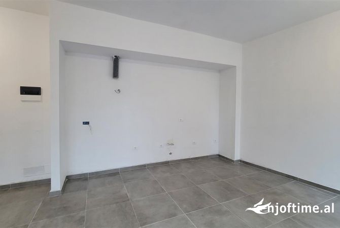 Shtepi me qera Apartament ne Tirane, 1+1, Mobilimi E mobiluar, Pagesa 550  Euro.