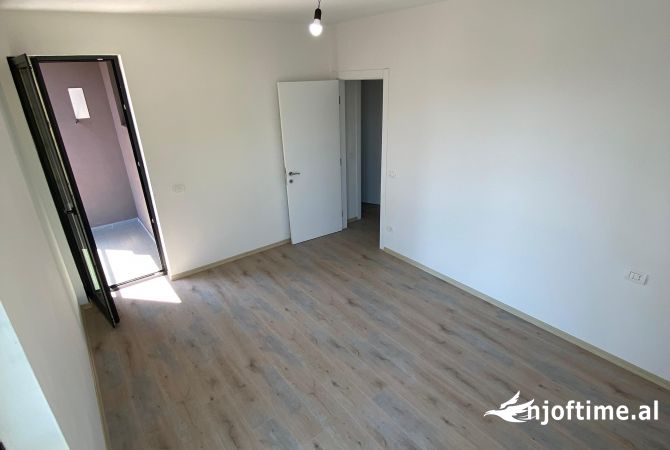 Shtepi me qera 1+1 ne Tirane - 50,000 Leke