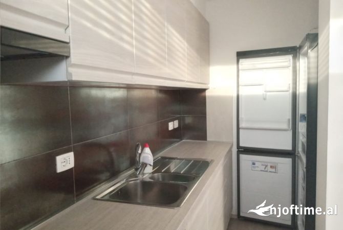 Shtepi me qera Apartament ne Tirane, 2+1, Mobilimi E mobiluar, Pagesa 600  Euro.
