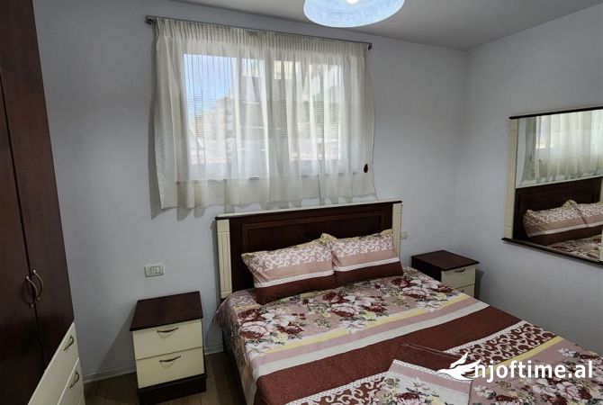 Shtepi me qera 2+1 ne Tirane - 45,000 Leke