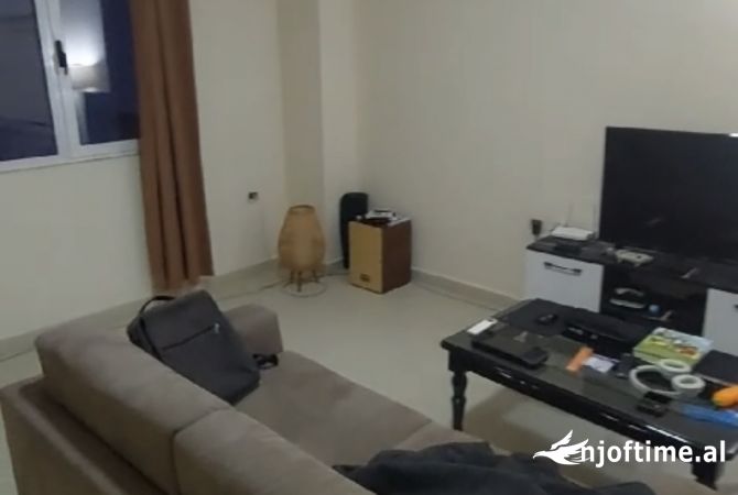 Shtepi me qera 2+1 ne Tirane - 550 Euro