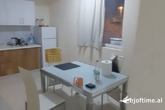 Shtepi me qera 2+1 ne Tirane - 550 Euro