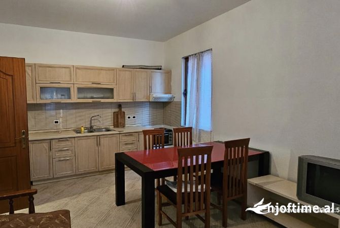 Shtepi me qera 2+1 ne Tirane - 55,000 Leke