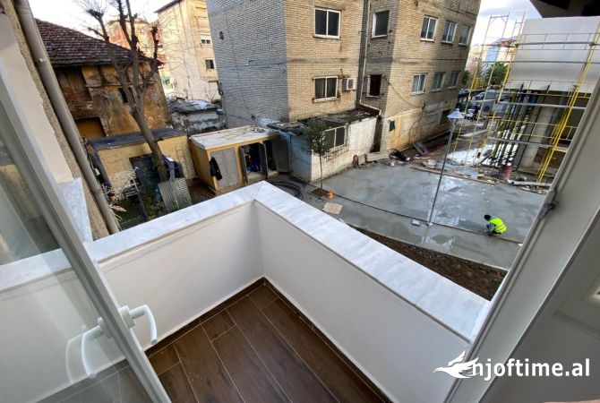 Shtepi ne shitje Apartament ne Tirane, 2+1, Mobilimi Bosh, pa mobiluar, Pagesa 185,000  Euro.