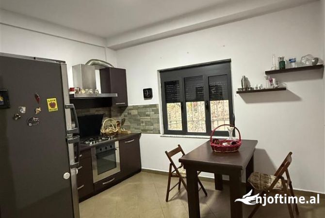 Shtepi me qera 1+1 ne Tirane - 460 Euro