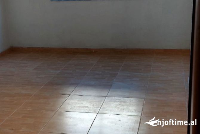 Shtepi ne shitje 2+1 ne Tirane - 170,000 Euro