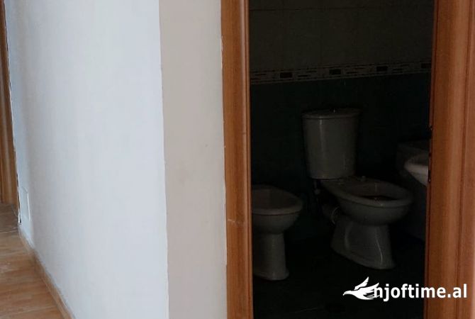 Shtepi ne shitje 2+1 ne Tirane - 170,000 Euro