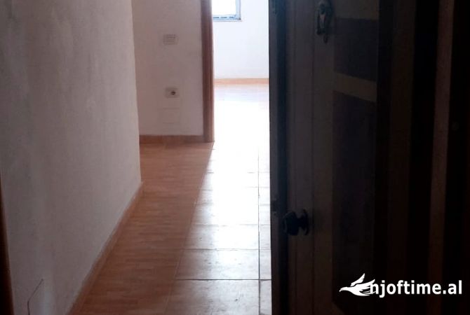 Shtepi ne shitje 3+1 ne Tirane - 193,000 Euro