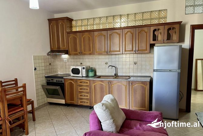Shtepi me qera 1+1 ne Tirane - 45,000 Leke
