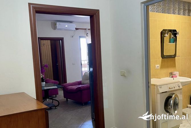 Shtepi me qera 1+1 ne Tirane - 45,000 Leke