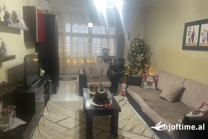 Shtepi me qera 3+1 ne Tirane - 50,000 Leke