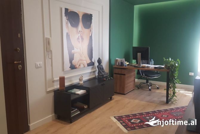 Ambient biznesi me qera 3+1 ne Tirane - 400 Euro