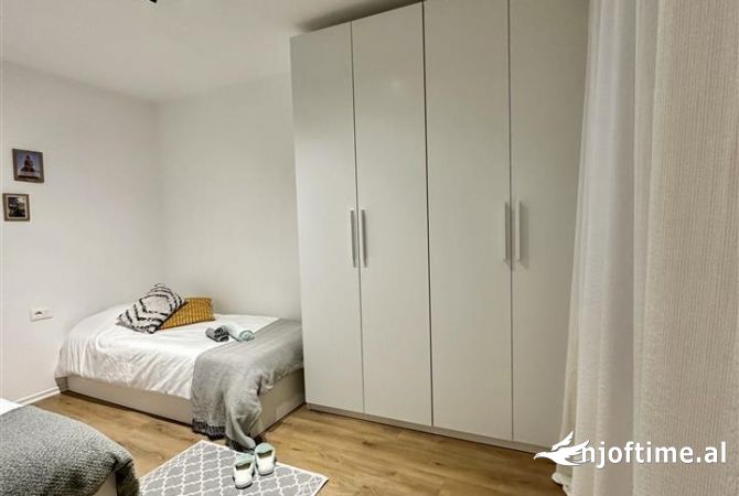 Shtepi me qera Apartament ne Tirane, 1+1, Mobilimi E mobiluar, Pagesa 62,000  Leke.