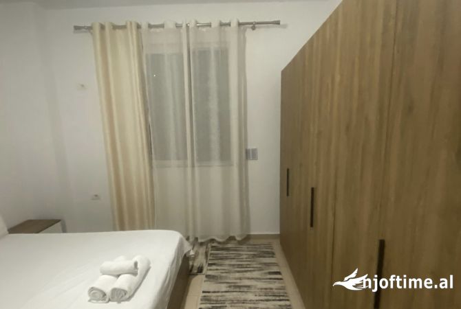 Shtepi me qera 1+1 ne Tirane - 50,000 Leke