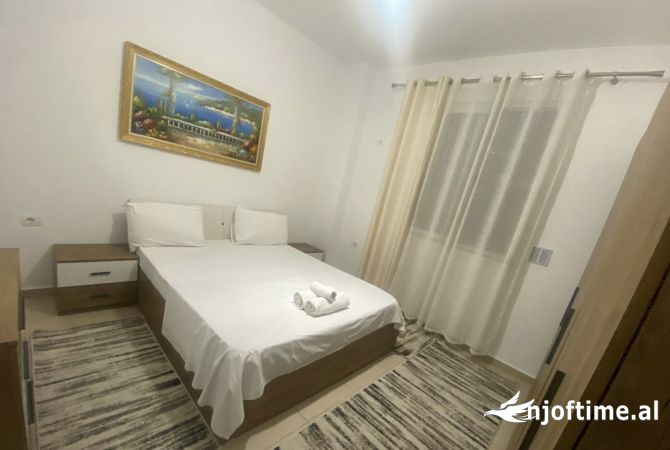 Shtepi me qera Apartament ne Tirane, 1+1, Mobilimi E mobiluar, Pagesa 50,000  Leke.