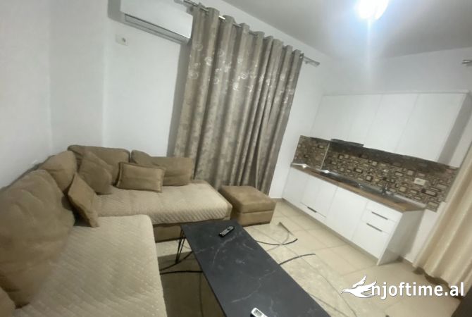 Shtepi me qera 1+1 ne Tirane - 50,000 Leke