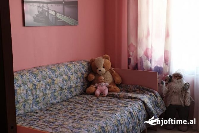 Shtepi me qera Apartament ne Tirane, 2+1, Mobilimi E mobiluar, Pagesa 45,000  Leke.