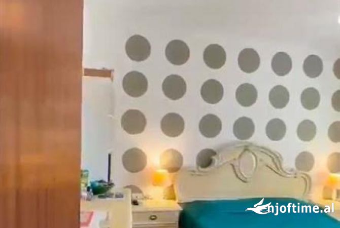 Shtepi me qera 2+1 ne Tirane - 800 Euro