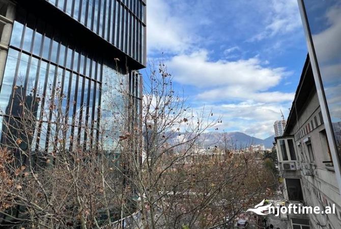 Shtepi me qera Apartament ne Tirane, 2+1, Mobilimi E mobiluar, Pagesa 800  Euro.