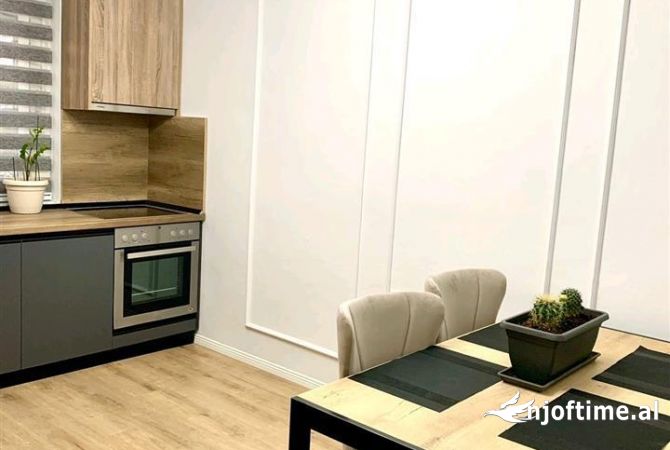 Shtepi me qera 1+1 ne Tirane - 50,000 Leke