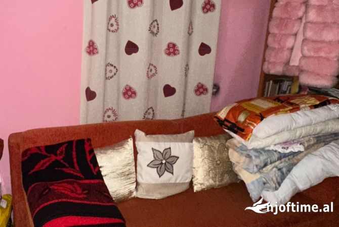 Shtepi me qera Apartament ne Tirane, 2+1, Mobilimi E mobiluar, Pagesa 700  Euro.