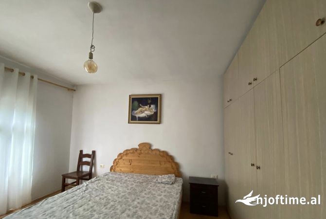Shtepi me qera 2+1 ne Tirane - 50,000 Leke