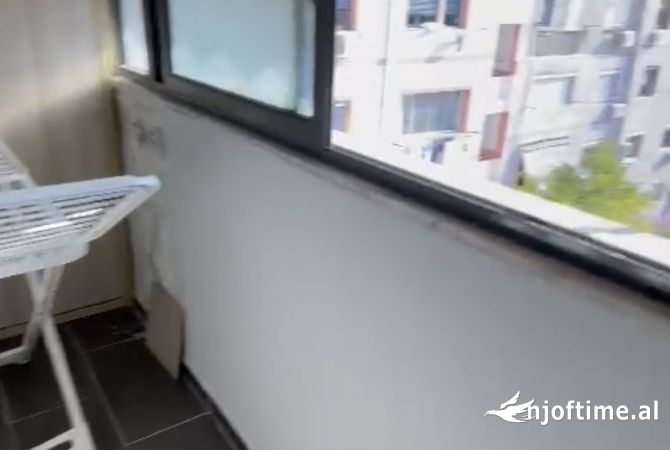 Shtepi ne shitje Apartament ne Tirane, 1+1, Mobilimi E mobiluar, Pagesa 60,000  Euro.