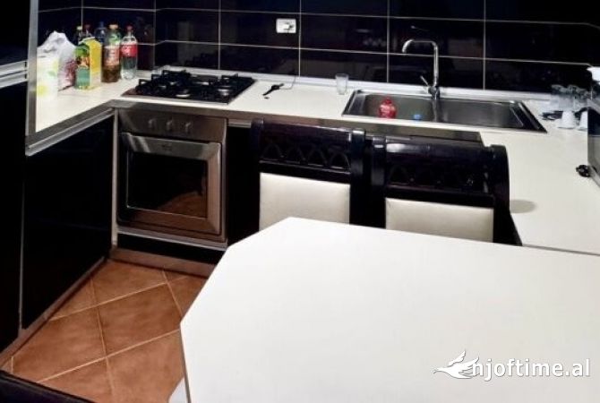Shtepi me qera 2+1 ne Tirane - 470 Euro