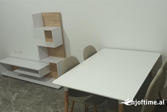Shtepi me qera 1+1 ne Tirane - 400 Euro